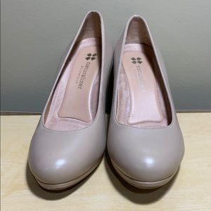 Naturalizer N5 Contour Leather Pumps